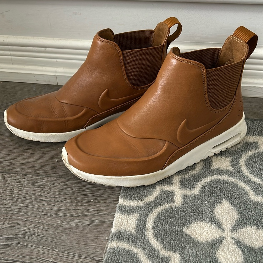 Nike ankle slip on